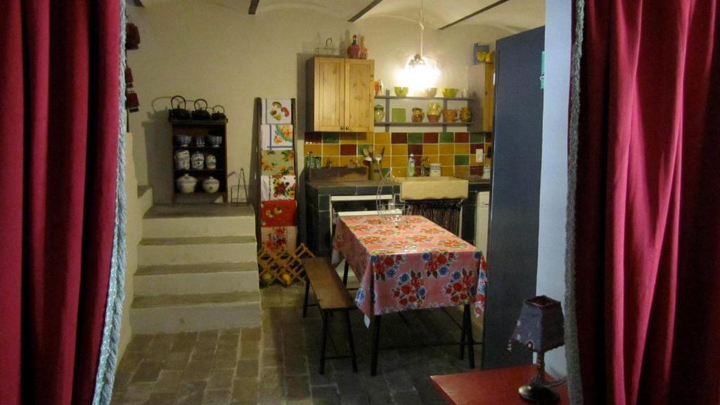 Maison D'Hotes La Boca Sommières Oda fotoğraf